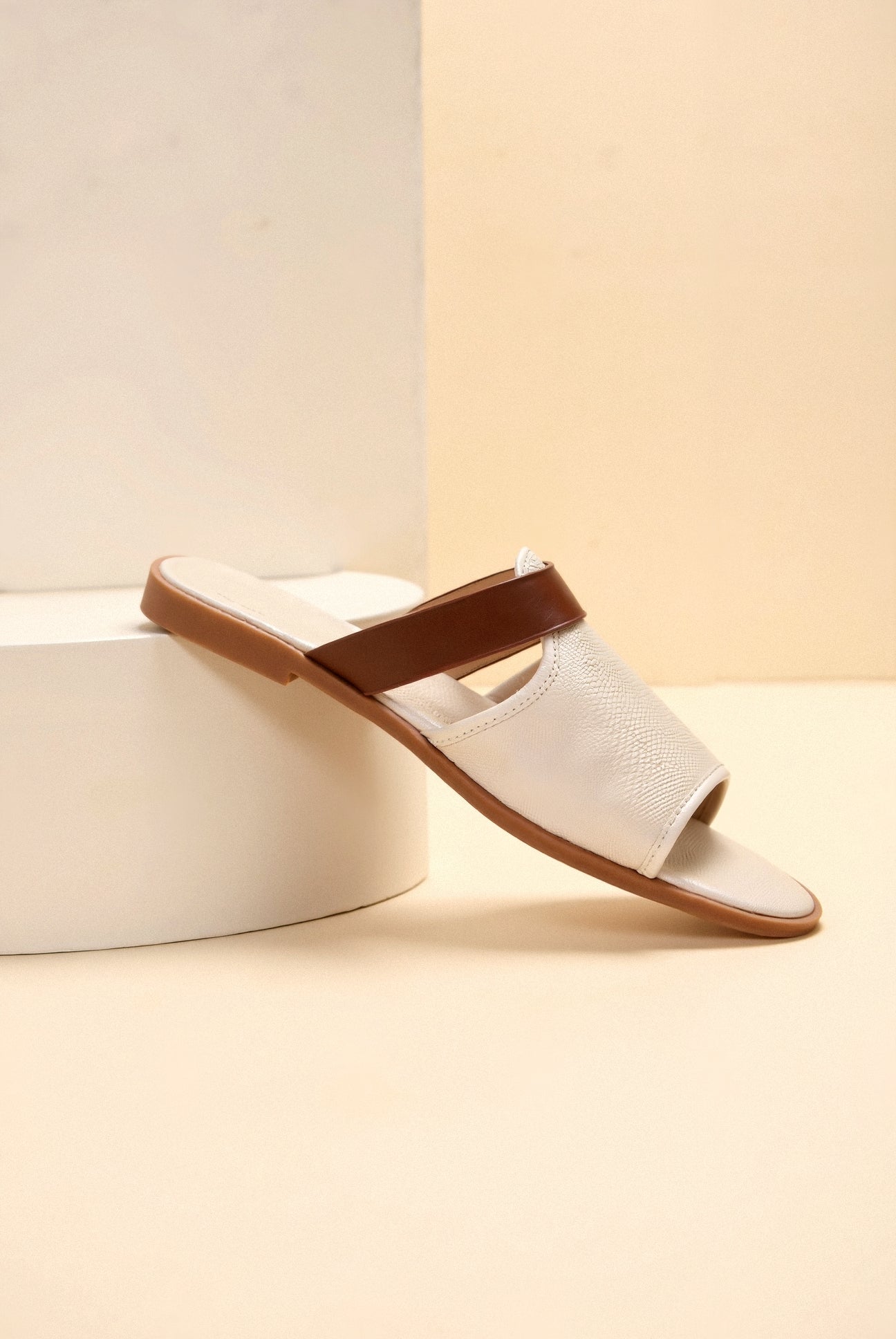 Old Money Solid Color Casual Slip On Lightweight Slides