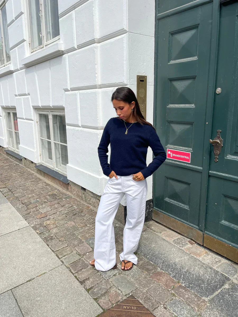 Lola Star Jeans – Oversized Jeans with Star Detail