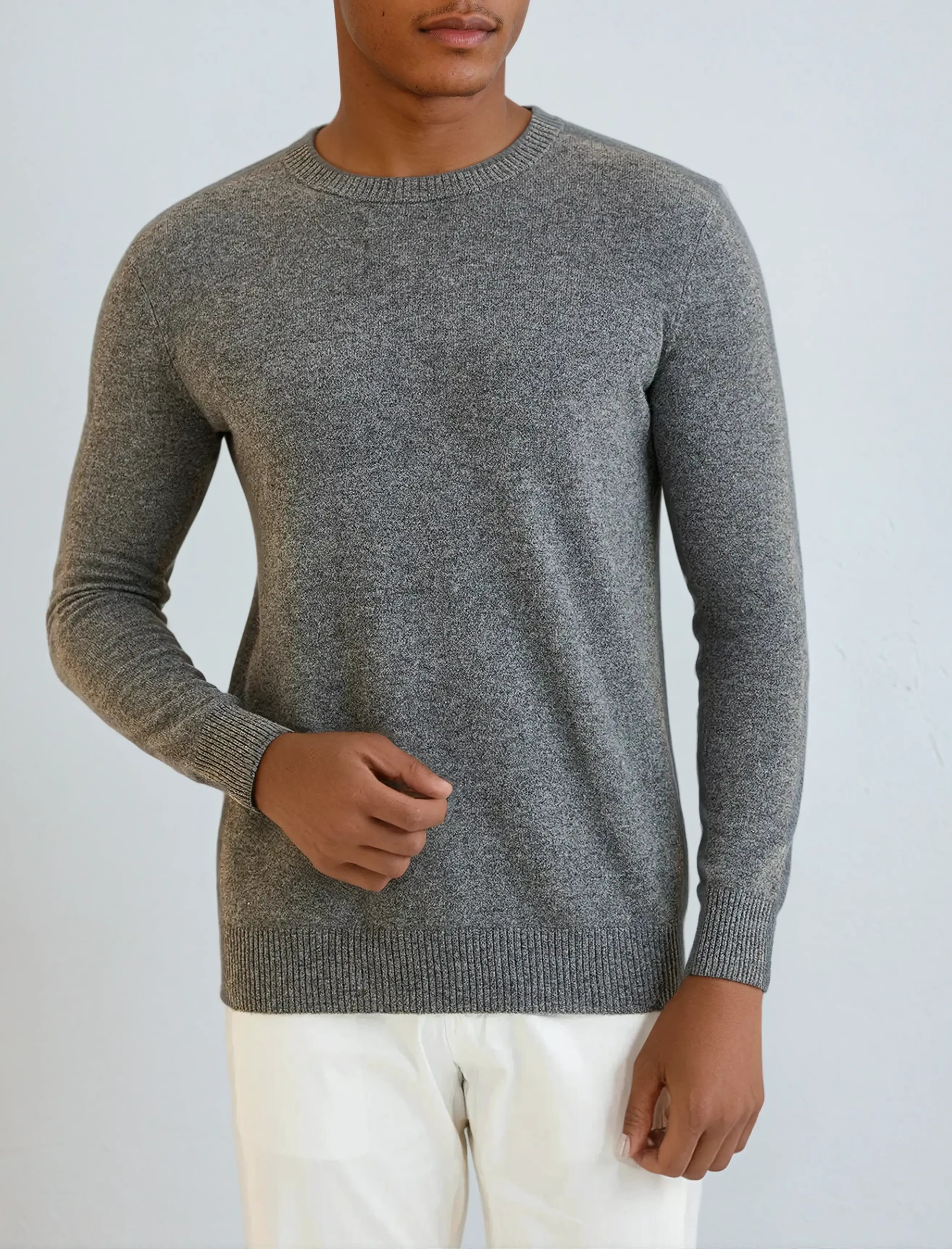 Signature Cashmere Sweater – Dark Grey