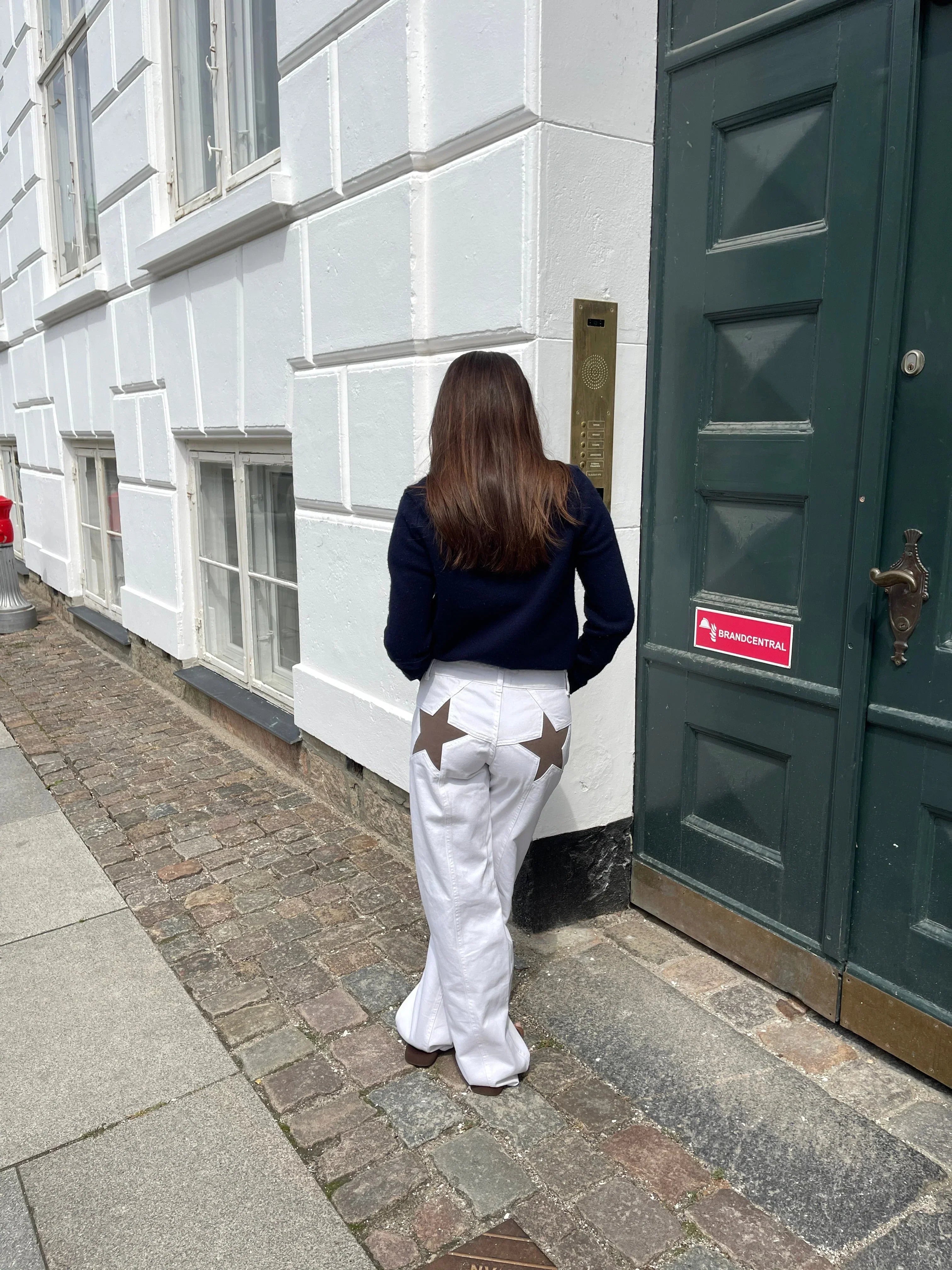 Lola Star Jeans – Oversized Jeans with Star Detail