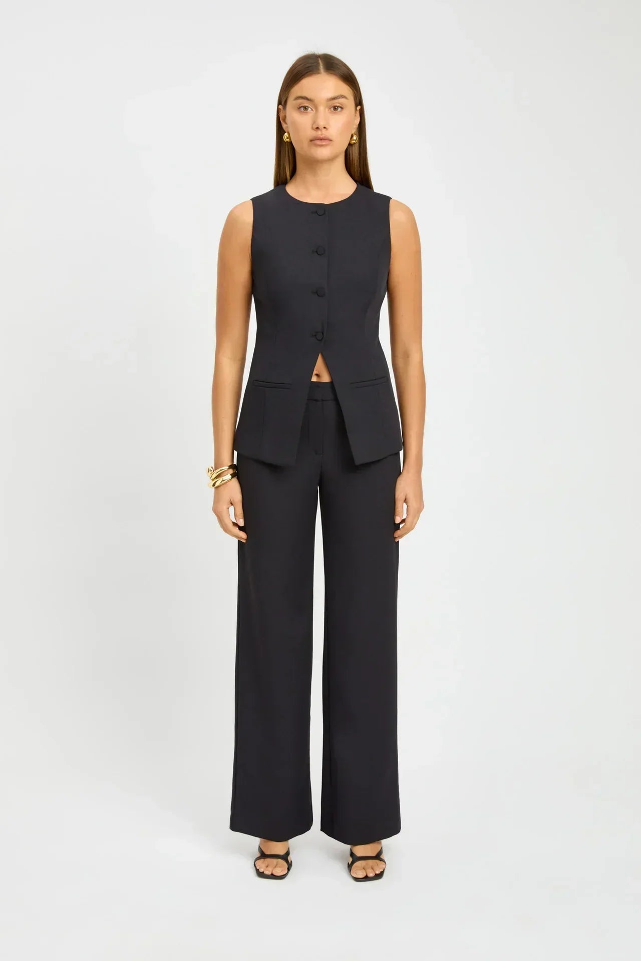 Liv – Classy Sleeveless Top
