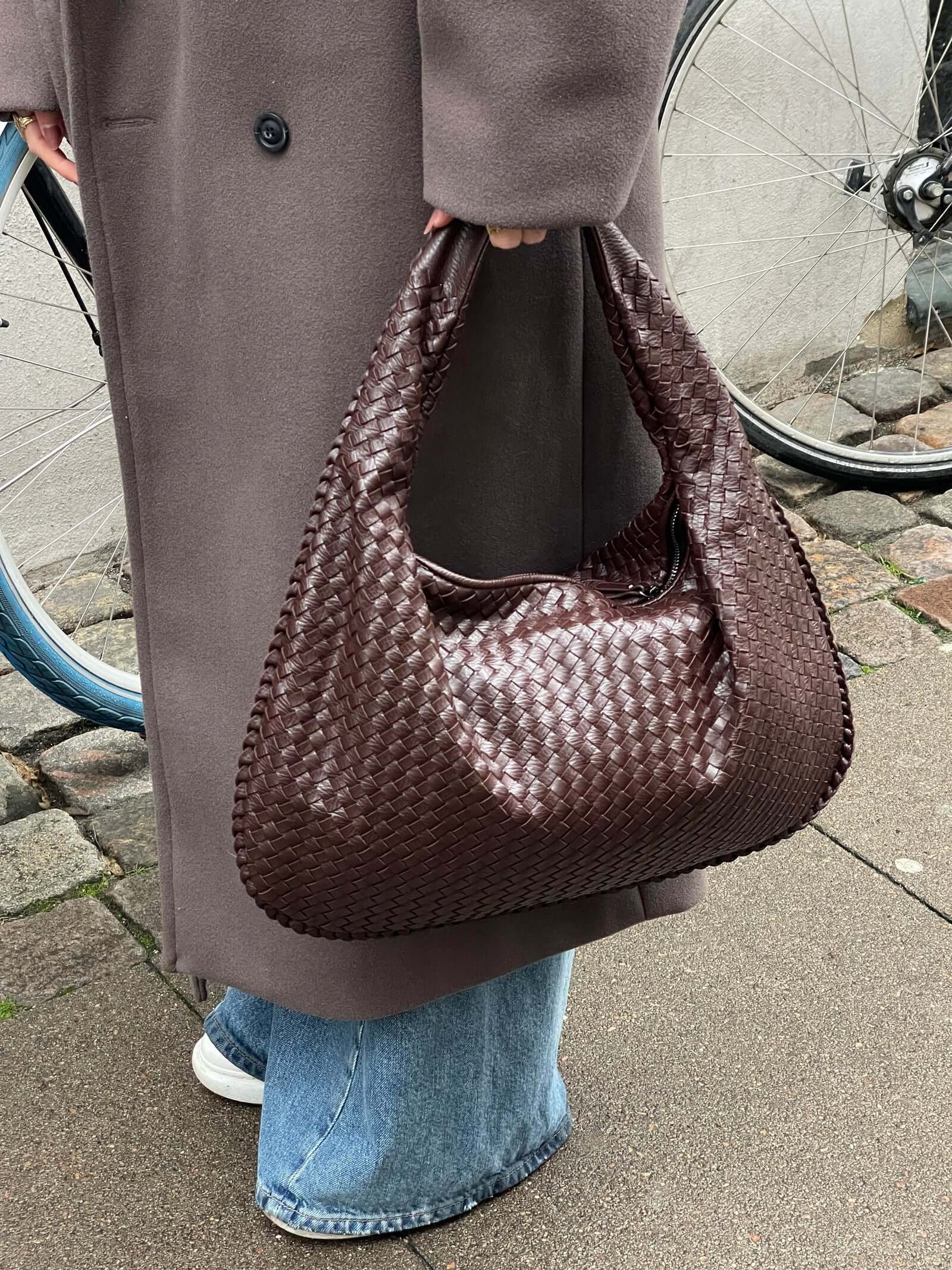Amelia - Woven Shoulder Bag